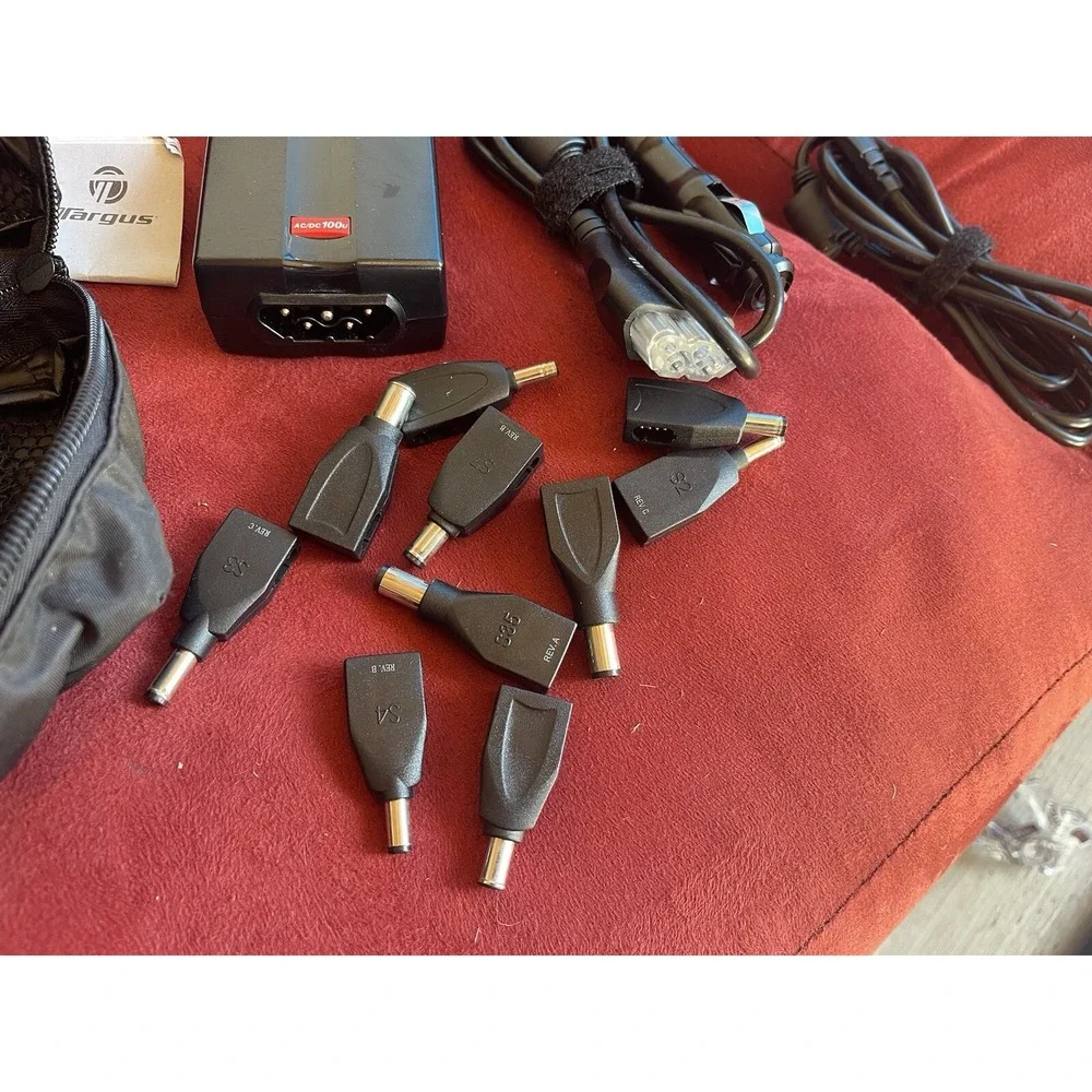 Targus15-24V=6.5A 100W MAX, With Car Adapter